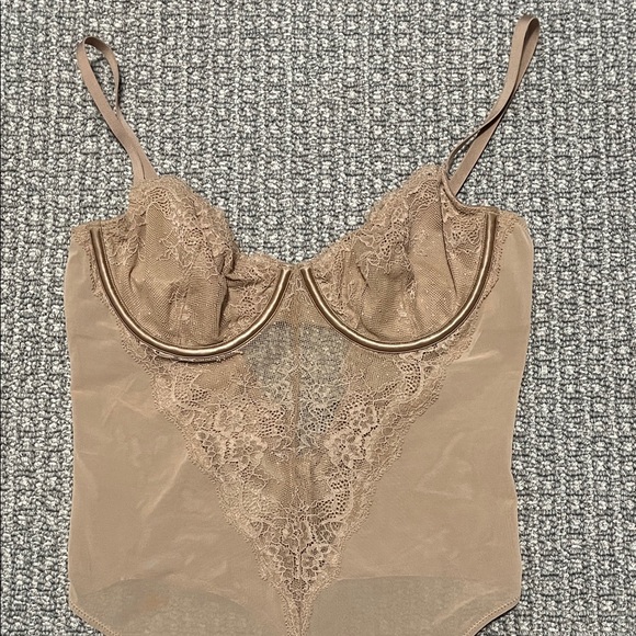 Abercrombie & Fitch Tan Bodysuit - Picture 3 of 7